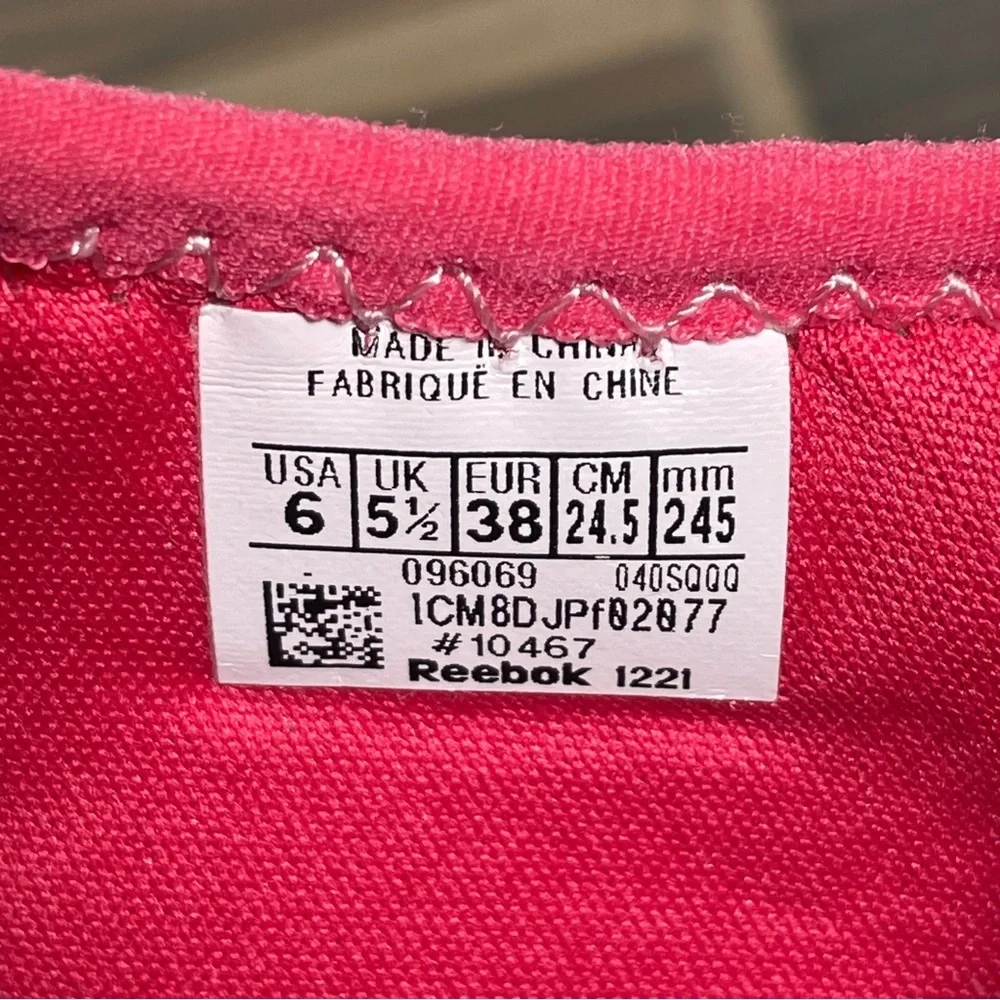 Reebok Youth Girls Size 6 Shoes Pink White Lightweight Slip On Trainers Sneakers